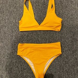 Shein Women’s Orange Bikini Size Medium in Great Condition